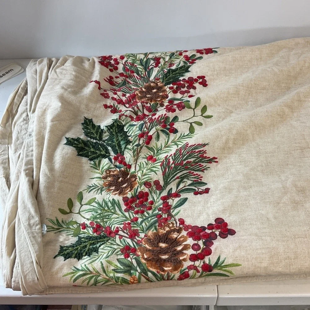 Pottery Barn Holly Berry Wreath Embroidered Duvet Full/ Queen Christmas Holiday